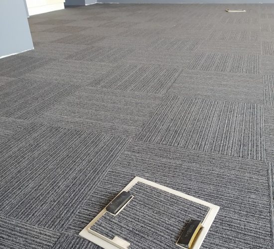50x50 ofis karo halı kaplama maslak 1453 emlak ofisi 2