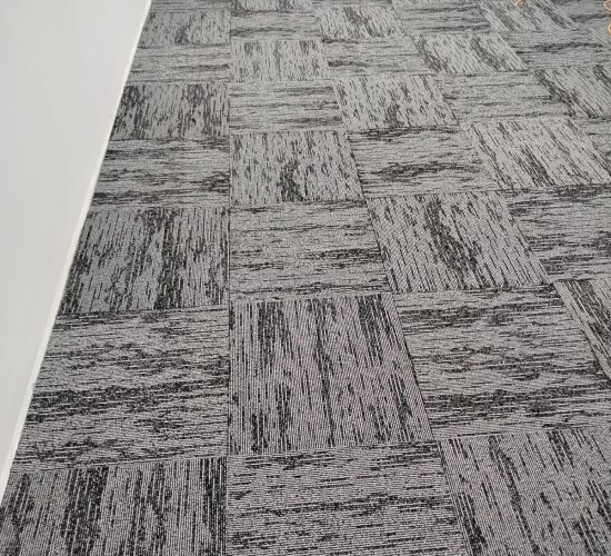 İstanbul Arnavutköy’de faaliyet gösteren KGC Hidrolik’in ofis alanlarını, iş dünyasının dinamizmine uygun Karo Halı uygulamamızla yeniledik.