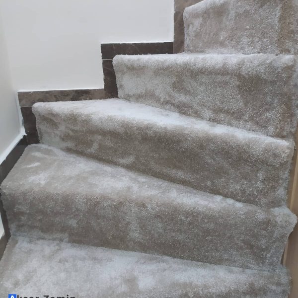 Merdiven basamak halı kaplama uygulaması akser zemin halıfleks (6)